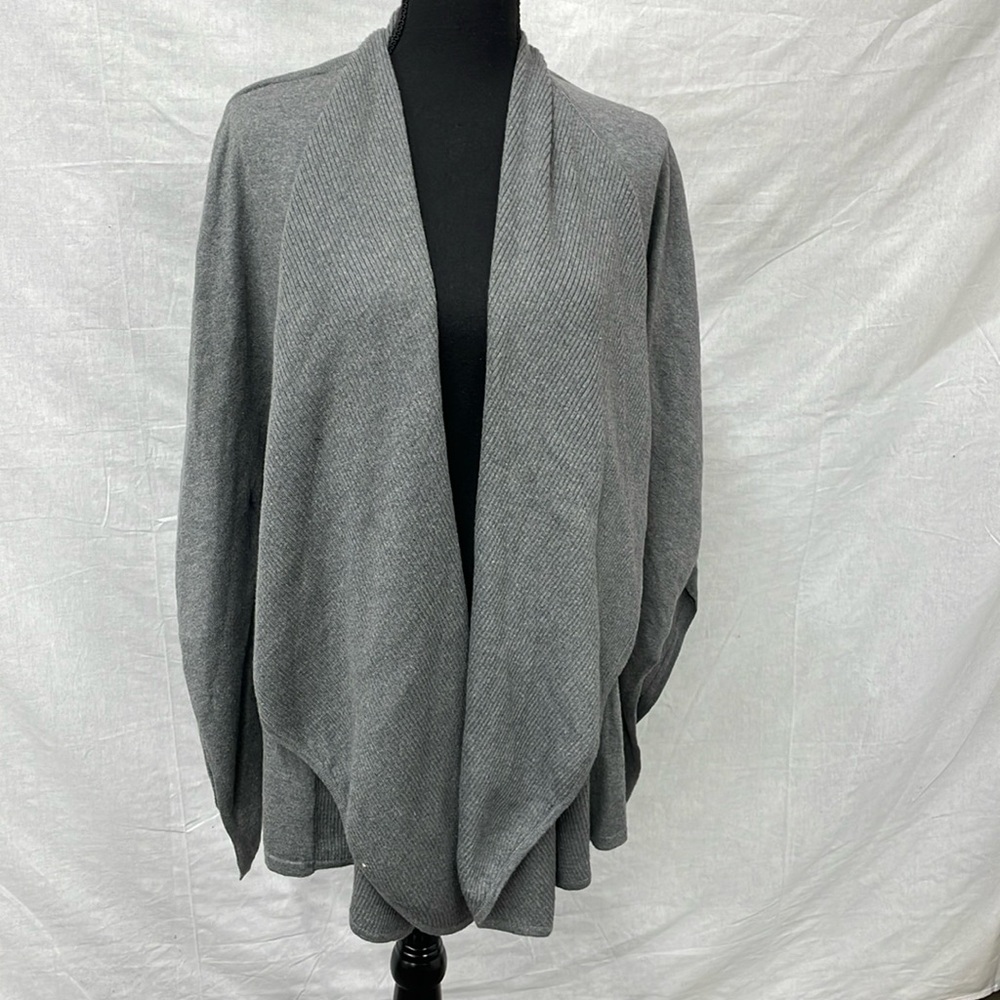 Dana Buchman wrap cardigan sweater in gray, 100% cotton, size large, open front